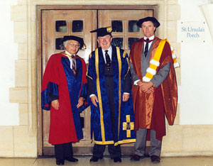 После получения докторской степени в Университете Сэррей, 1992